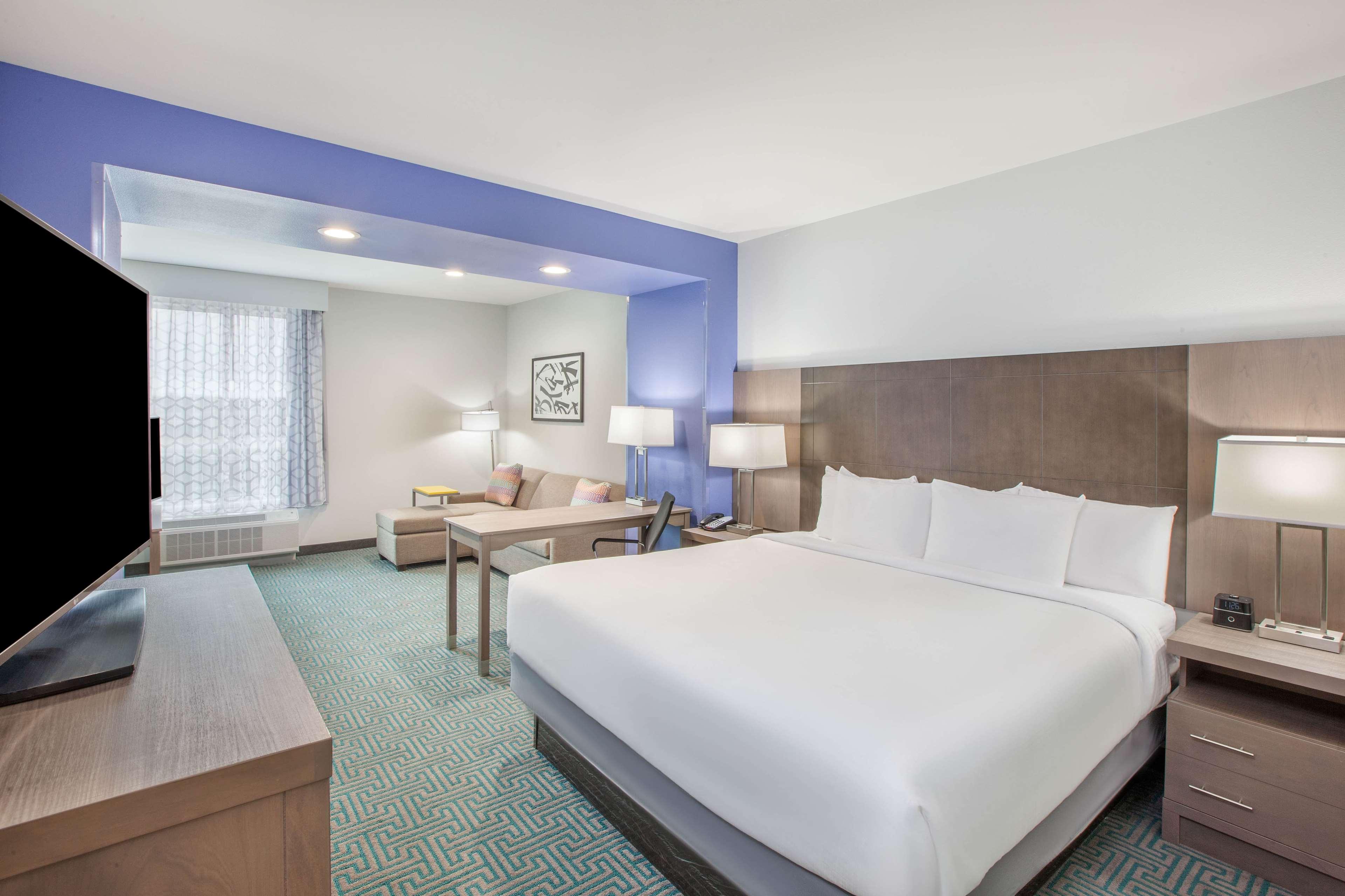 La Quinta By Wyndham Dallas Дънканвил Екстериор снимка