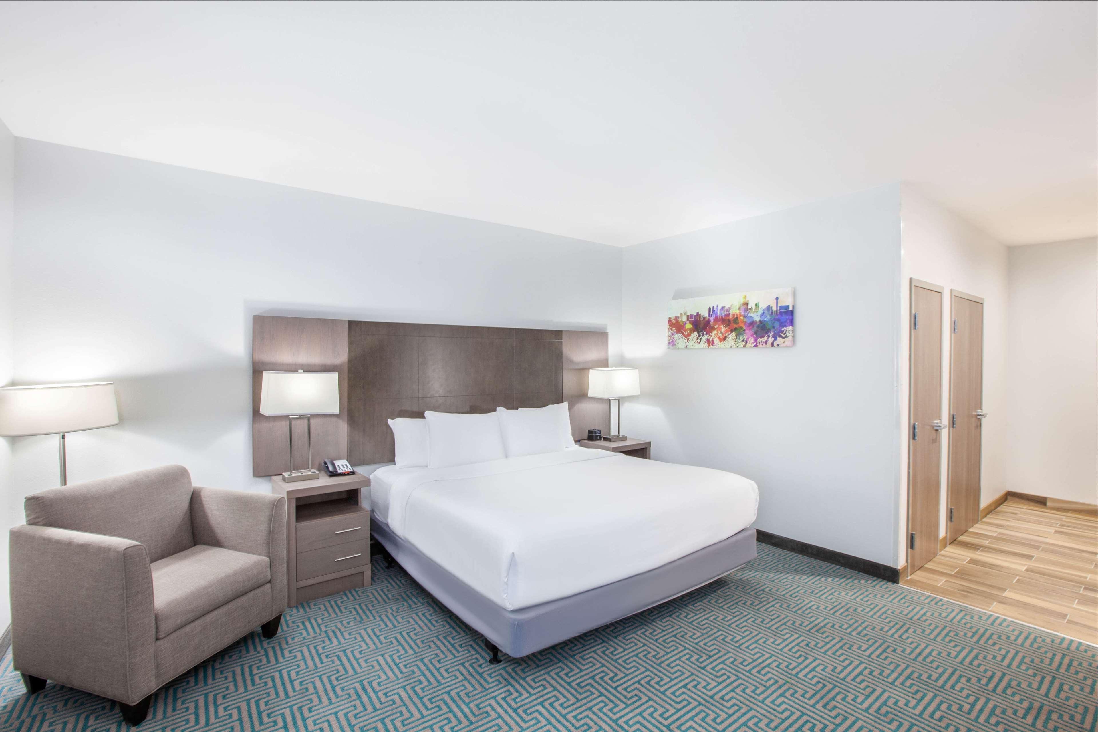 La Quinta By Wyndham Dallas Дънканвил Екстериор снимка
