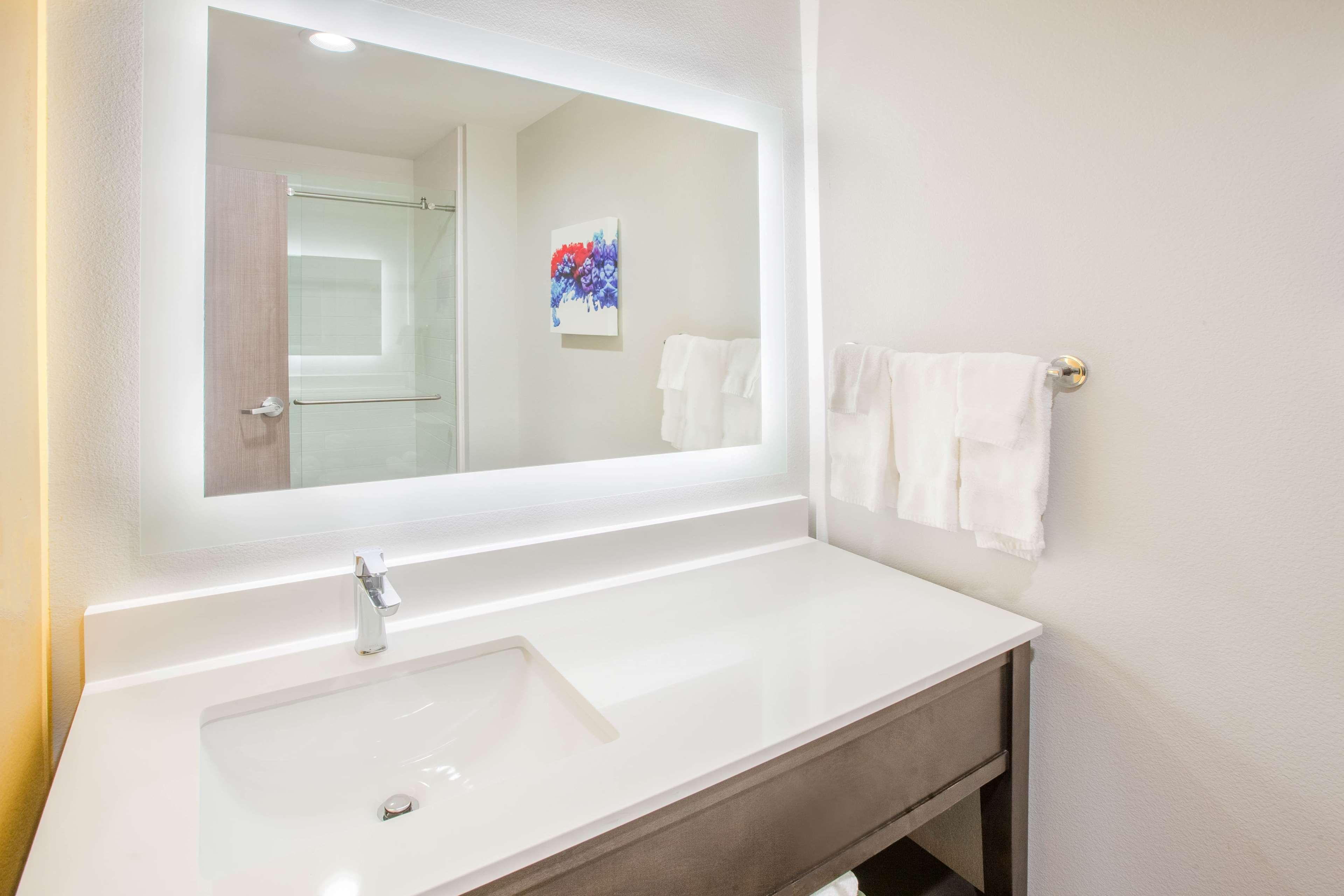 La Quinta By Wyndham Dallas Дънканвил Екстериор снимка