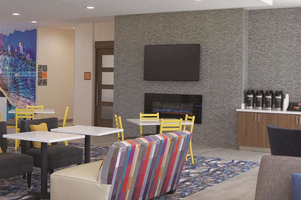 La Quinta By Wyndham Dallas Дънканвил Съоръжения снимка